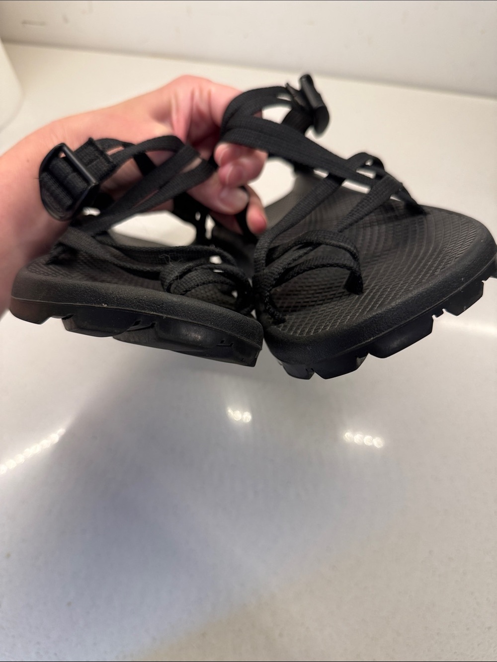 Chaco Black Strappy Outdoor Sandals with Vibram Sole Size 10 - Picture 5 of 7